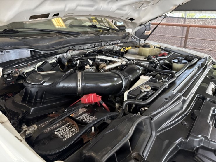 2019-ford-f550-image-18