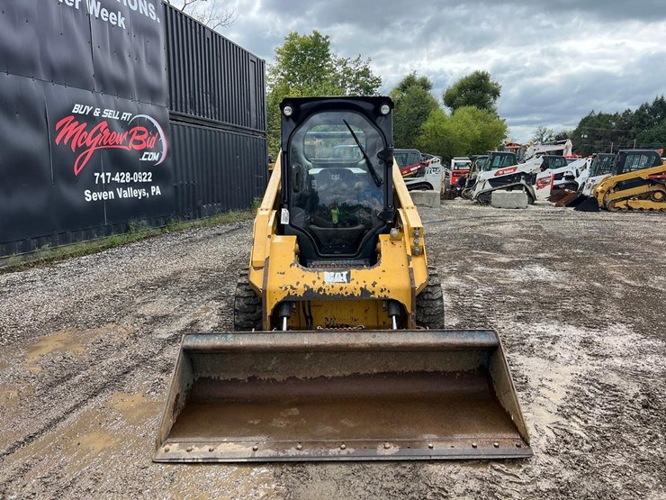 2015-caterpillar-262d-image-11