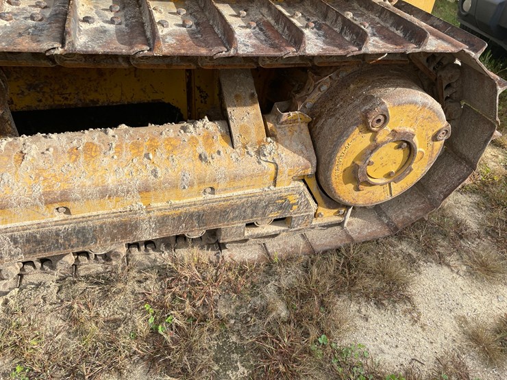 2005-caterpillar-d3g-xl-image-9