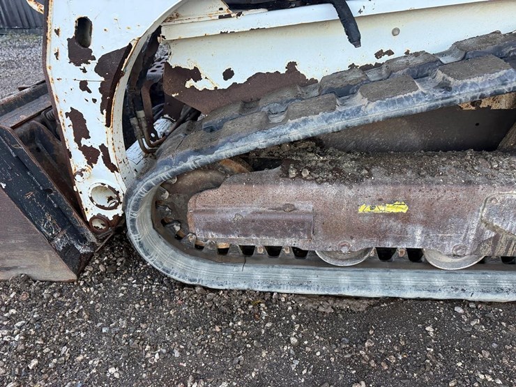2015-bobcat-t450-image-17