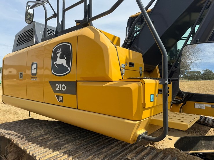 2024-deere-210g-lc-image-27