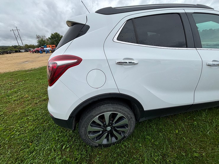 2021-buick-encore-image-17