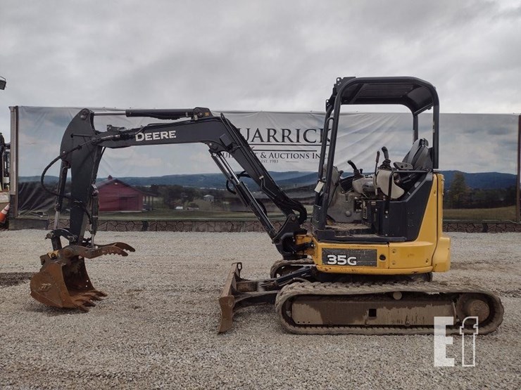 2016-deere-35g-image-1