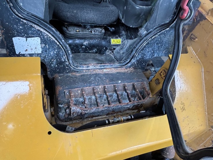 caterpillar-259d-image-51