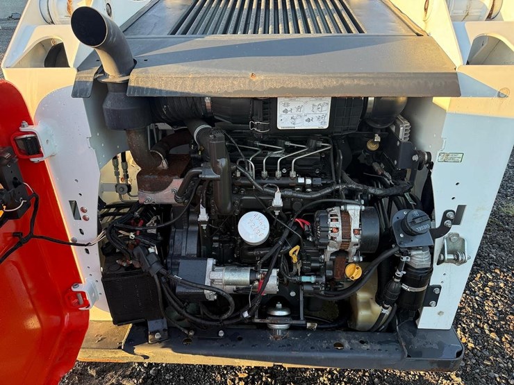 2018-bobcat-s550-image-14