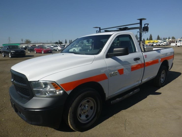 2015-dodge-1500-image-1