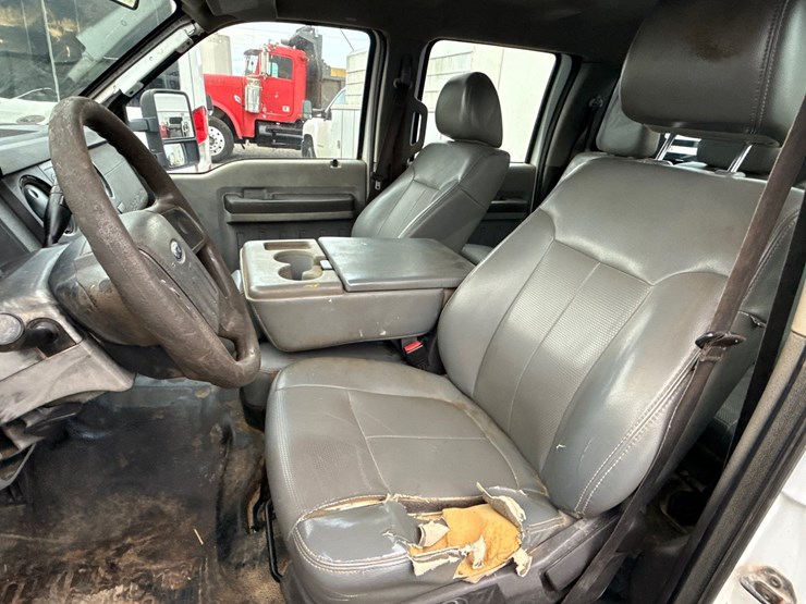 2011-ford-f350-image-16