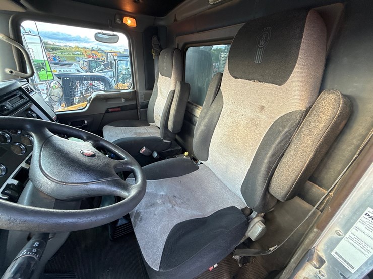 2014-kenworth-t800-image-14