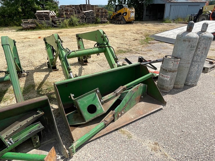 #1326-•-john-deere-j145-loader-with-bucket-image-3