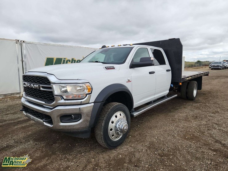 2020-ram-5500-laramie-image-1