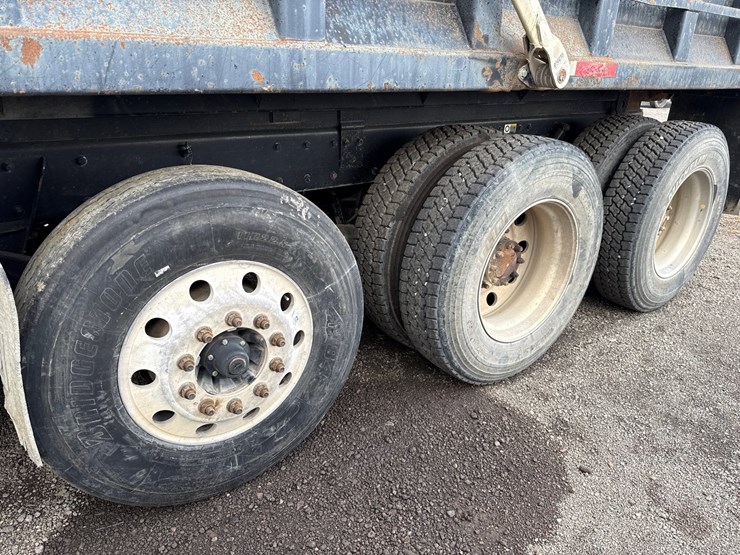 2009-kenworth-t800-image-12