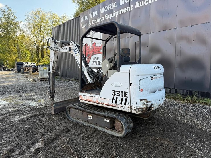 2005-bobcat-331g-image-2