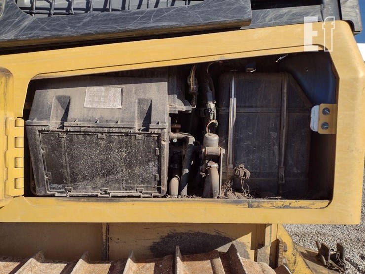 2018-caterpillar-d5k2-xl-image-21