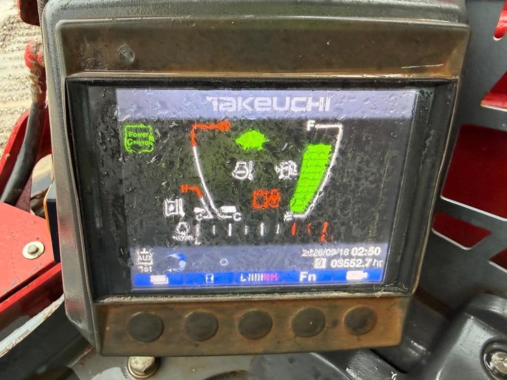 2023-takeuchi-tl8-image-22