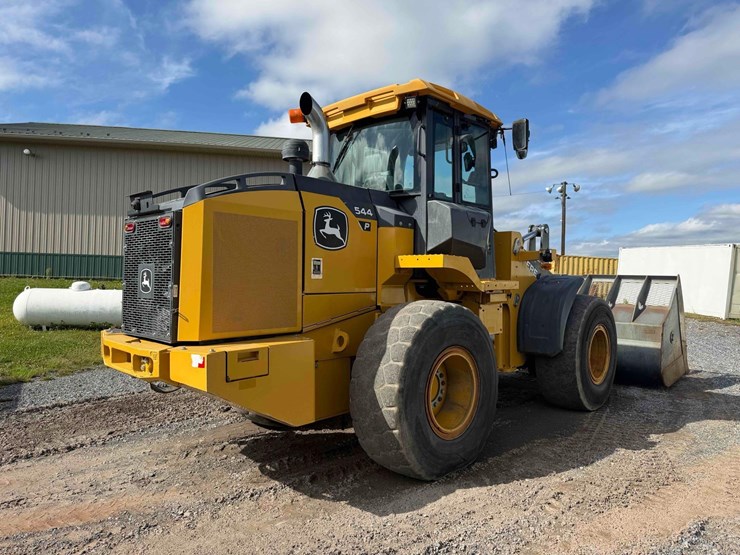 2022-deere-544-p-tier-image-4