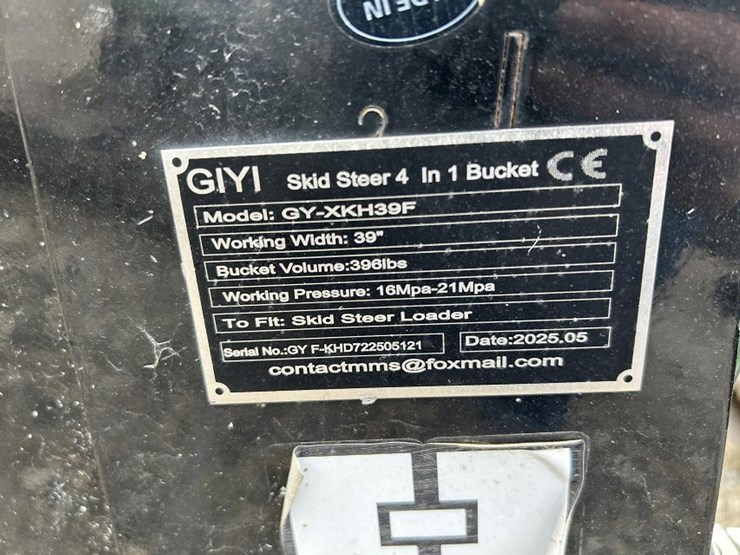 giyi-common-interface-38”-4-in-1-bucket-image-7