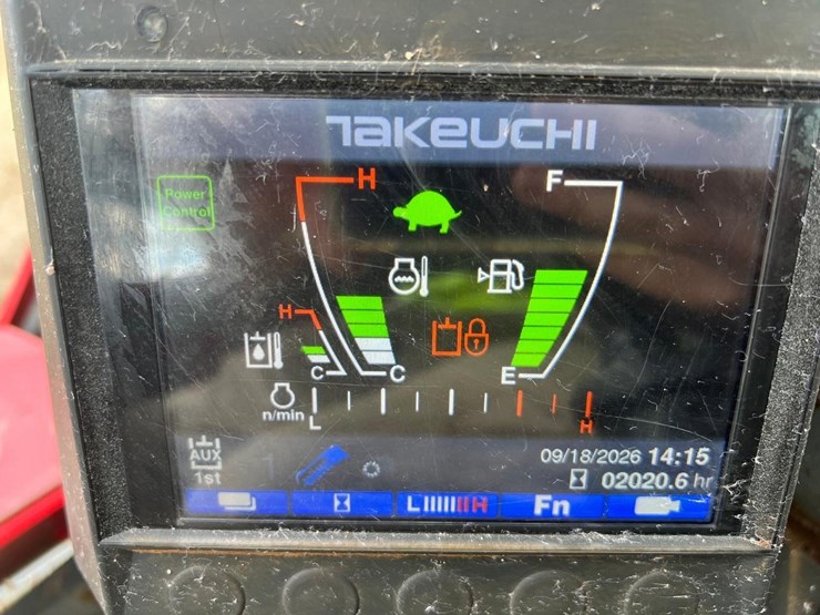 2023-takeuchi-tl8-image-17