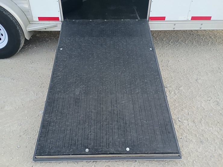 2012-custom-trailer-image-45