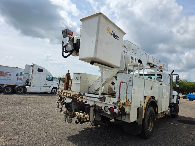 2012-ford-f750-image-26