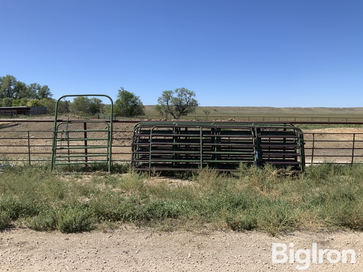 powder-river-portable-panels-w/gate-image-2