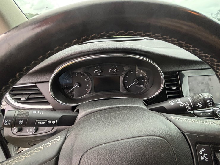 2021-buick-encore-image-31