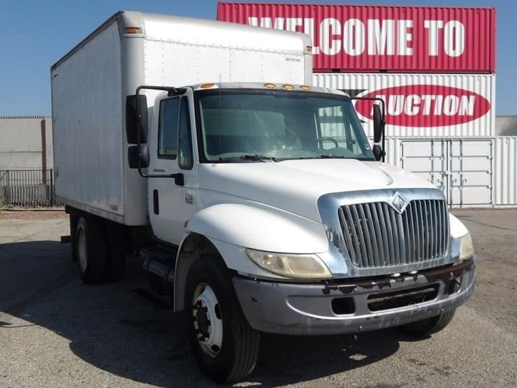 2006-international-durastar-4200-image-2