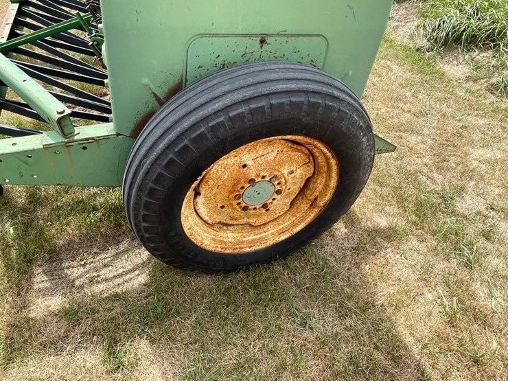 john-deere-12-image-31