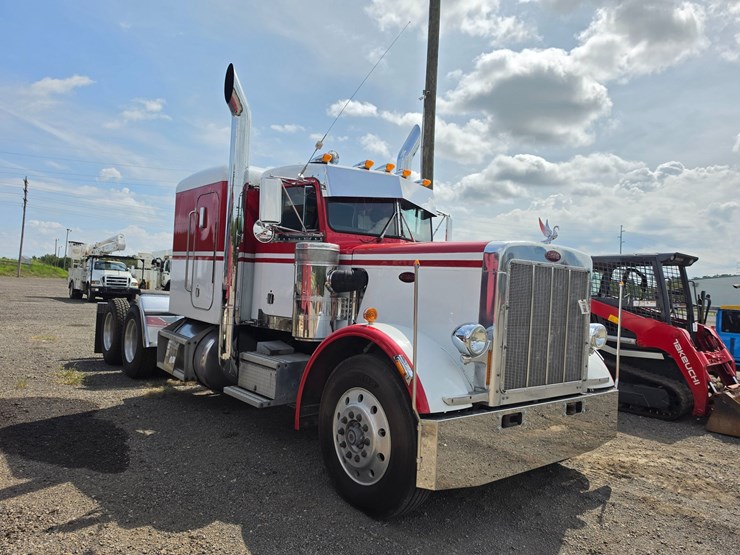 1984-peterbilt-359-image-3