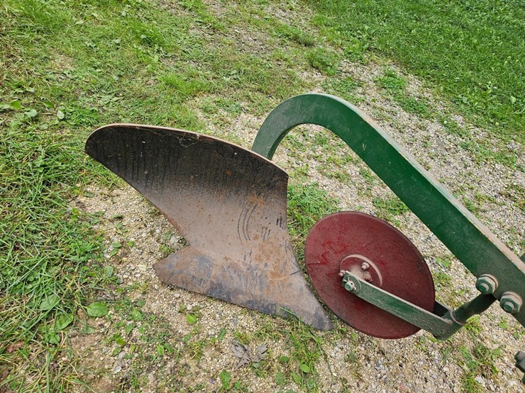 #8734-•-brinley-1b-3pt-plow-image-10