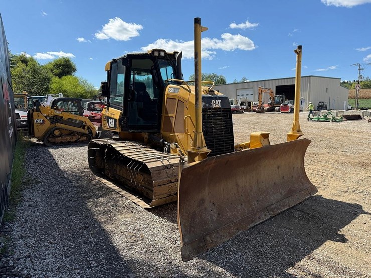 2016-caterpillar-d5k2-lgp-image-5