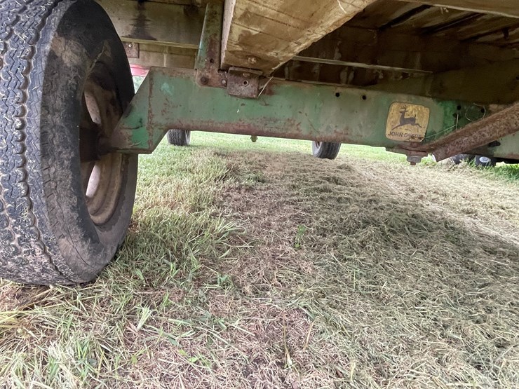 john-deere-16-image-19
