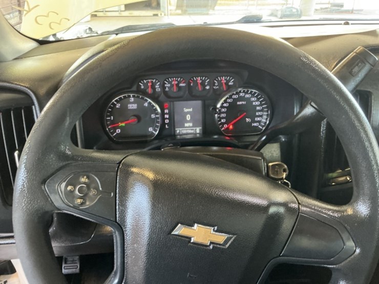 2017-chevrolet-silverado-1500-image-15