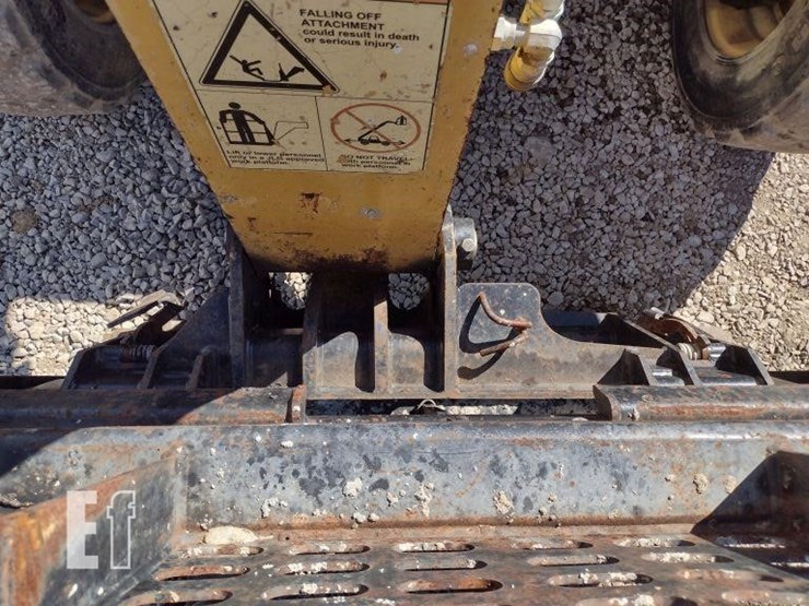 2011-caterpillar-th255-image-21