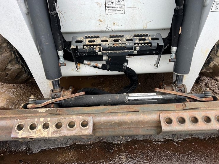 2018-bobcat-s570-image-11