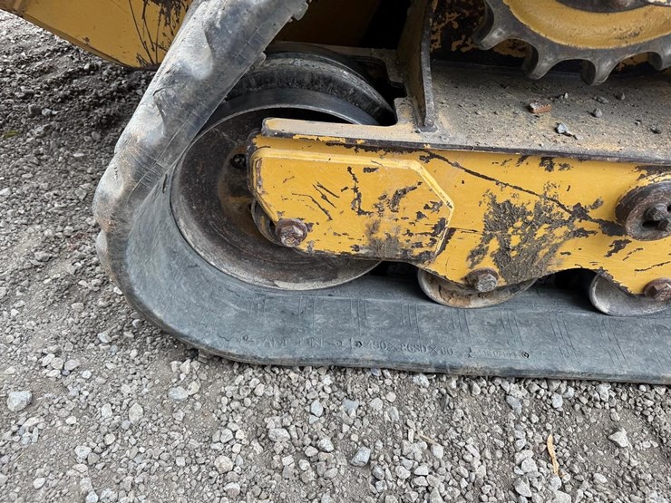 2021-caterpillar-299d3-image-19