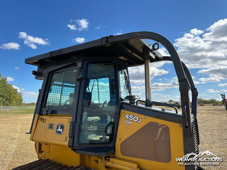 john-deere-8-image-52