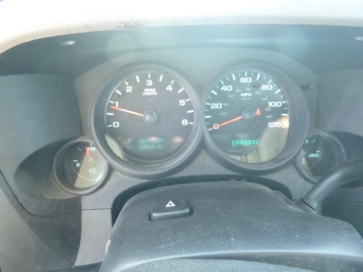 2013-chevrolet-1500-image-12