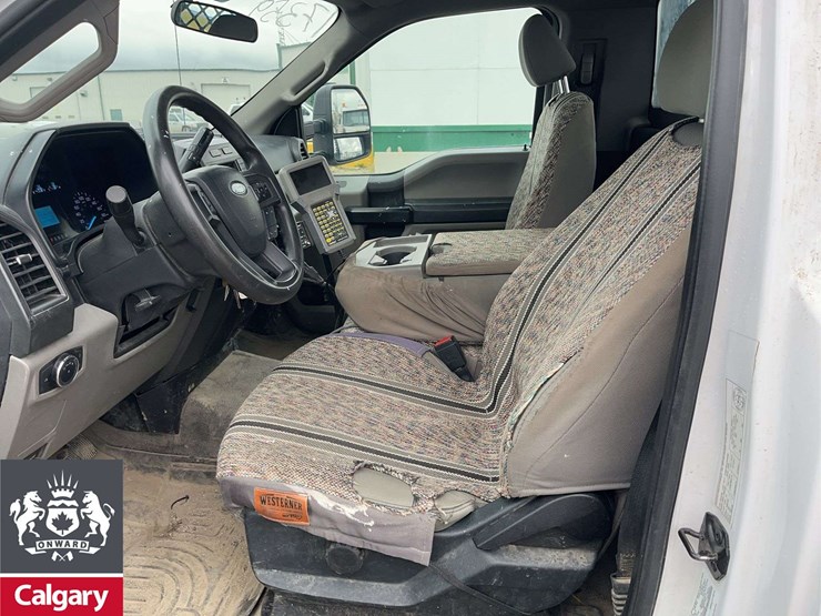 2020-ford-f350-image-13