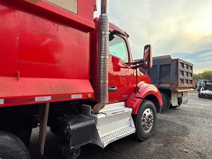 2016-kenworth-t880-image-5