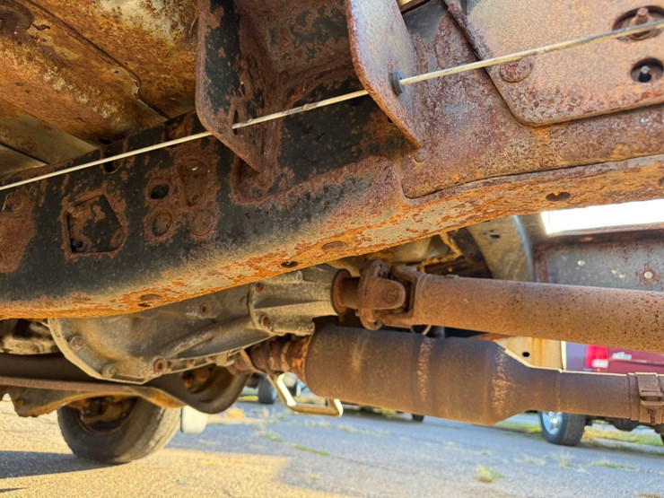 2013-ford-f550-image-52