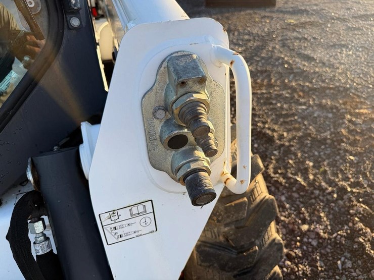 2018-bobcat-s550-image-11