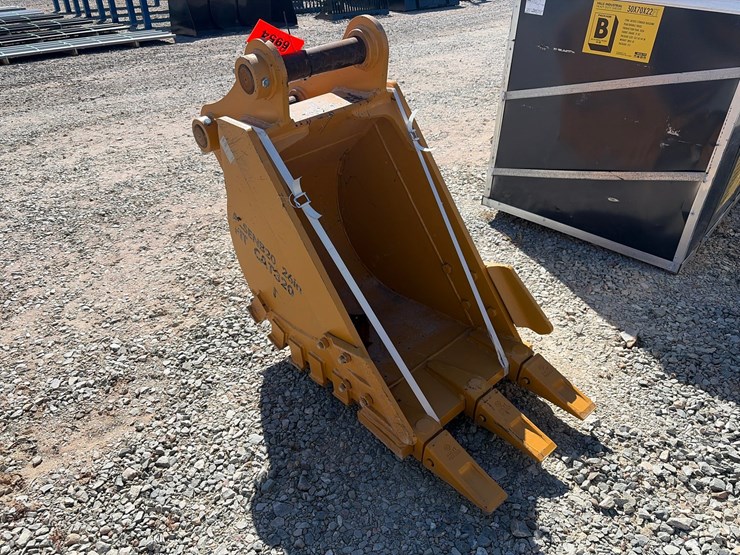 caterpillar-320-image-4