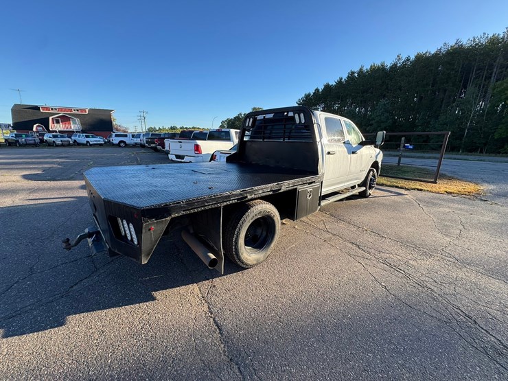 2020-dodge-3500-image-5