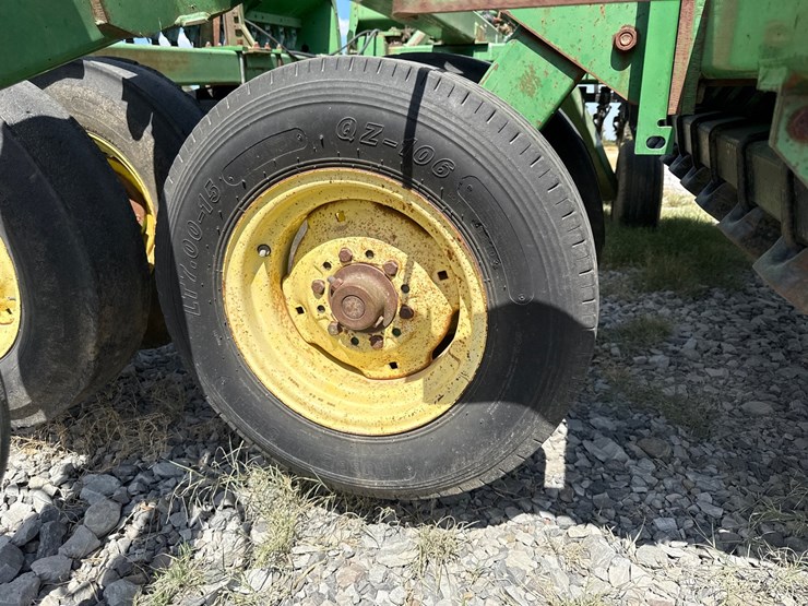 john-deere-455-image-10
