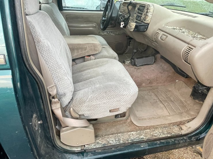 1996-chevrolet-3500-image-44