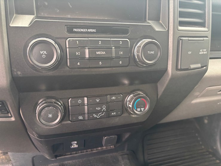 2022-ford-f250-image-44