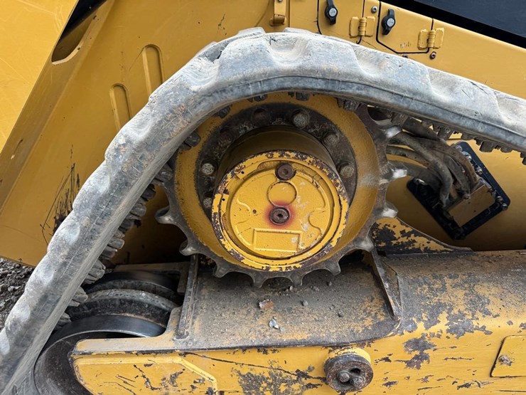 2021-caterpillar-299d3-image-20