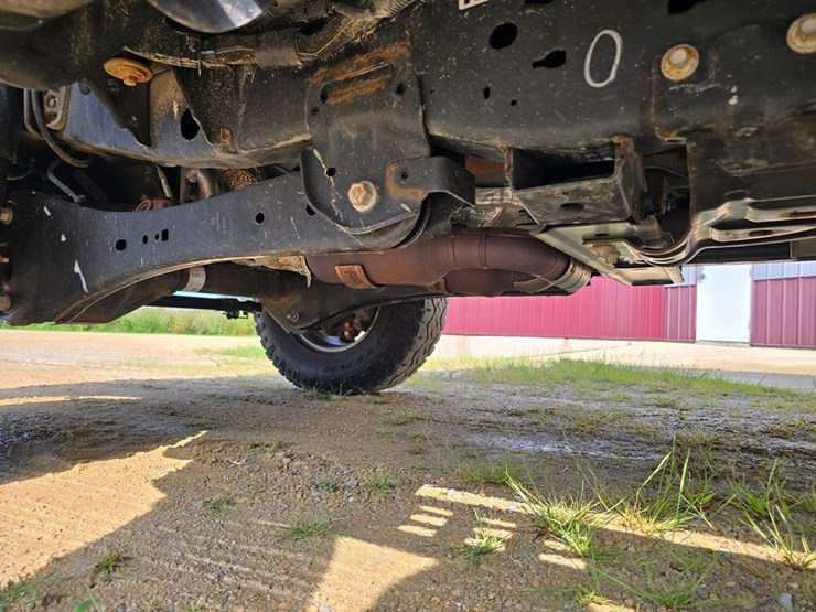 2023-ford-f350-xlt-image-37