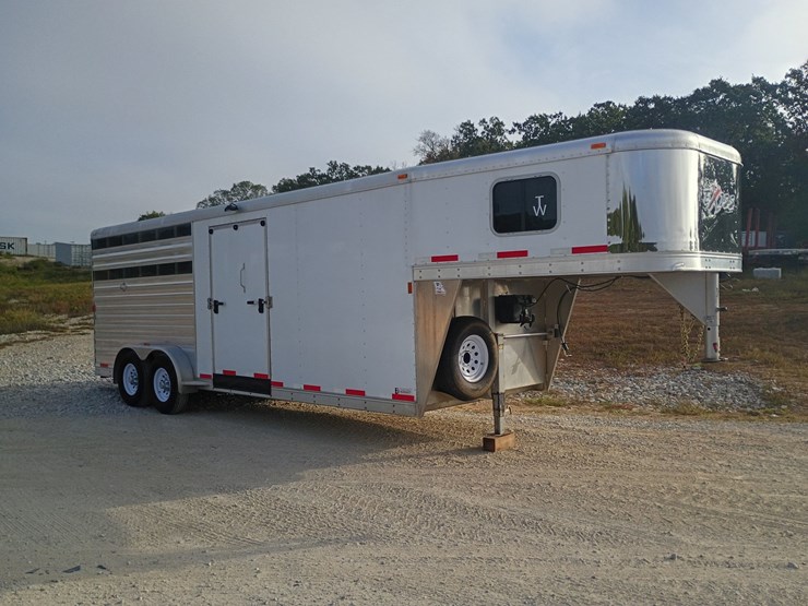 2012-custom-trailer-image-10