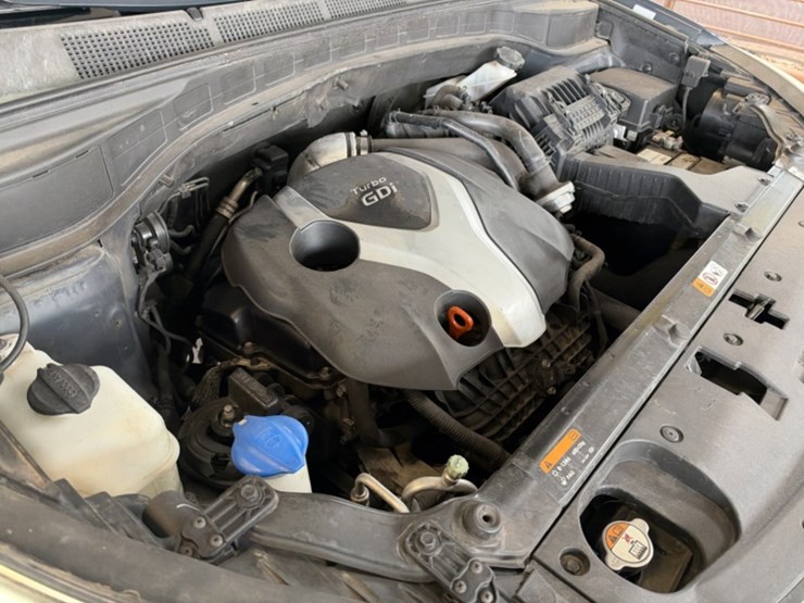 2014-hyundai-santa-fe-sport-image-13